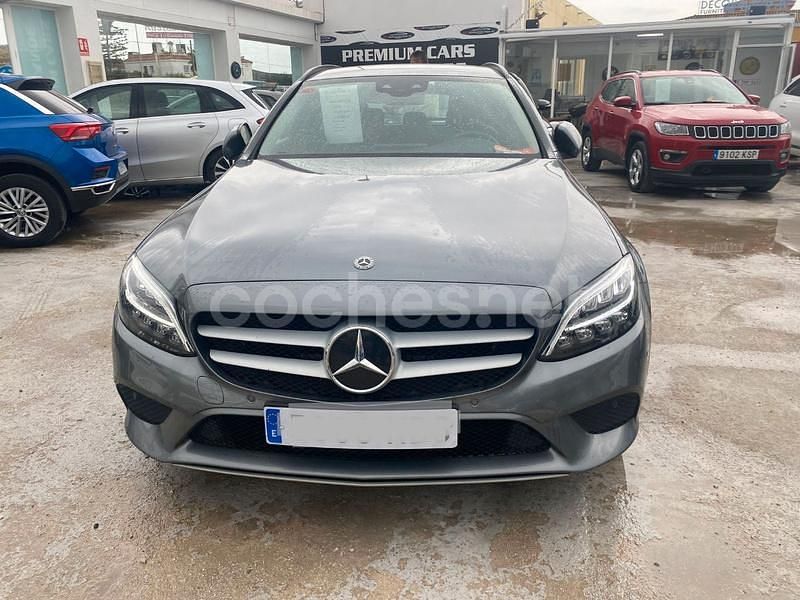 Usado Mercedes C200 160 CV (117 kW) 2019 Gris / plata Familiar