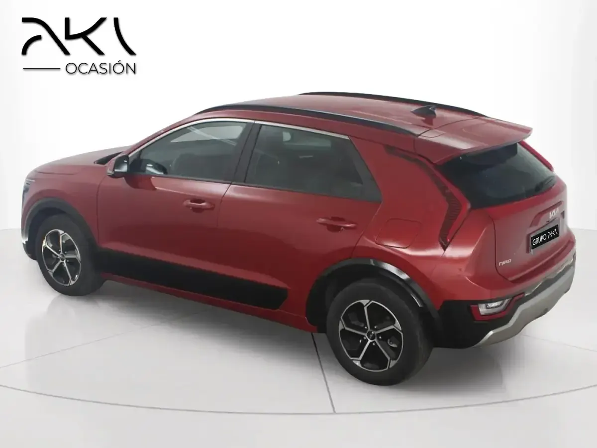 Usado Kia Niro 129 CV (94 kW) 2025 Rojo SUV