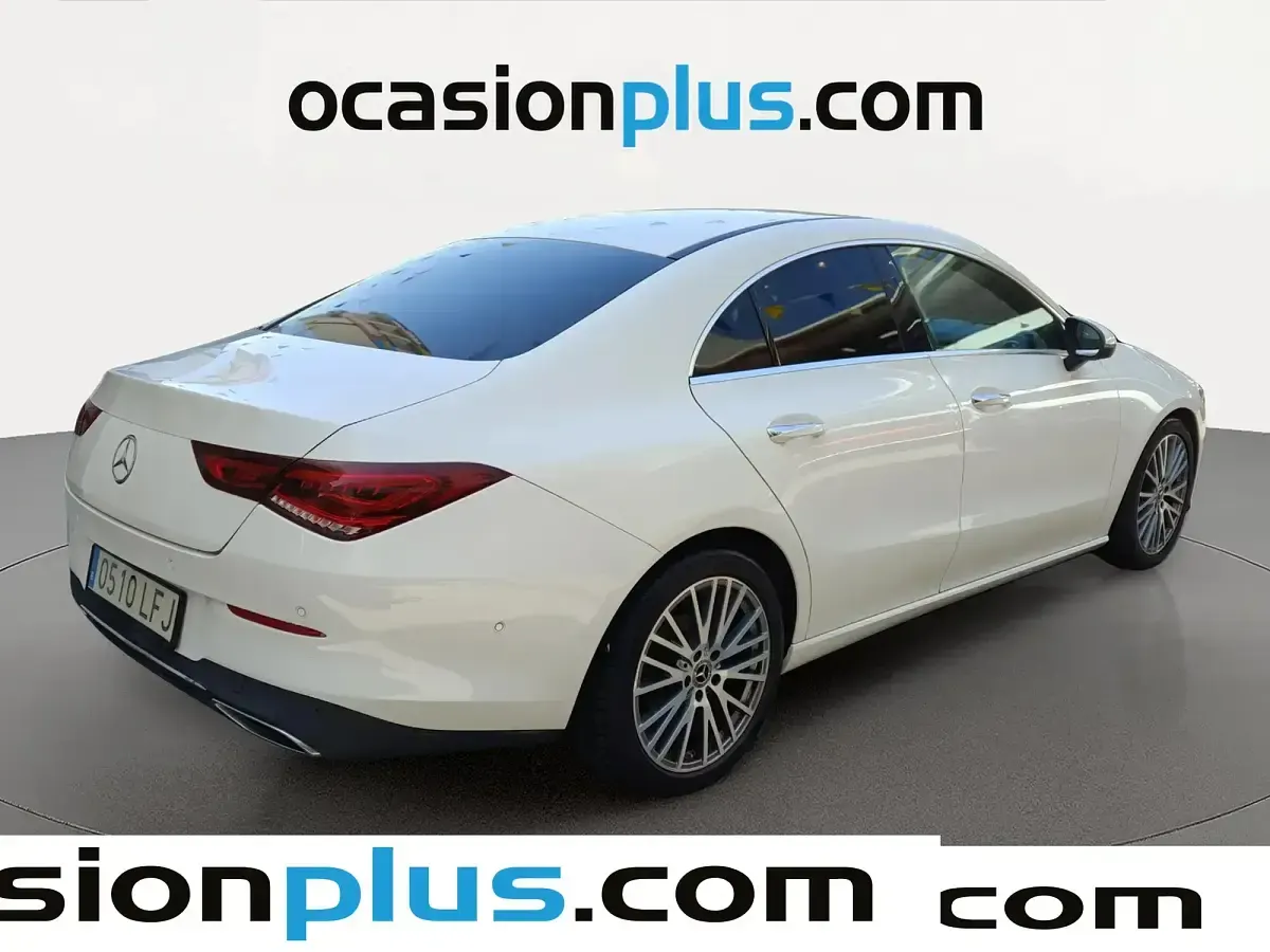 Usado Mercedes CLA180 136 CV (100 kW) 2020 Blanco Coupe