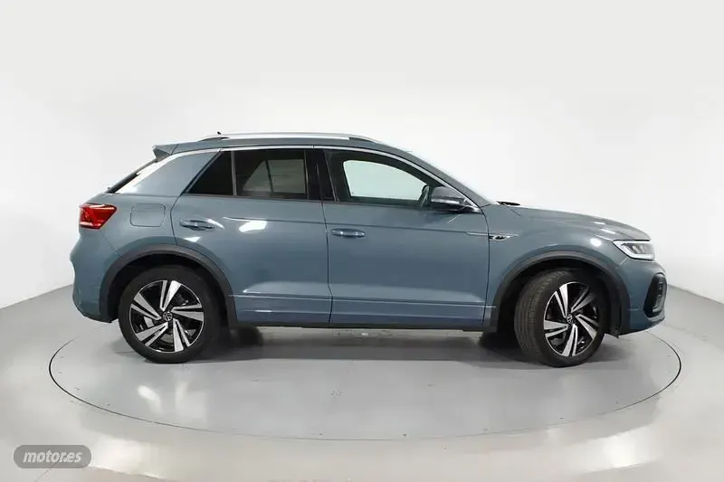 Usado VW T-Roc R-line 150 CV (110 kW) 2022 Azul SUV