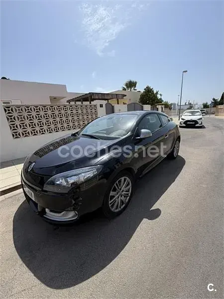Usado Renault Mégane III Privilege 130 CV (95 kW) 2013 Negro Berlina
