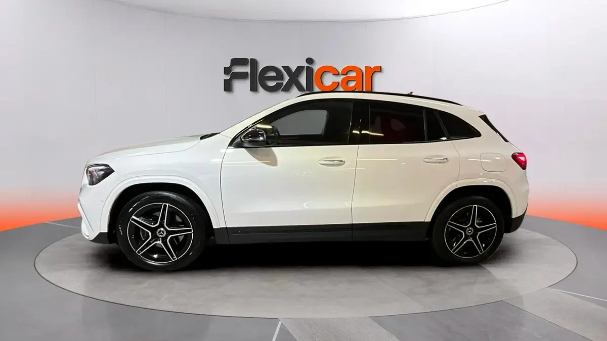 Usado Mercedes GLA250 218 CV (160 kW) 2023 Blanco SUV