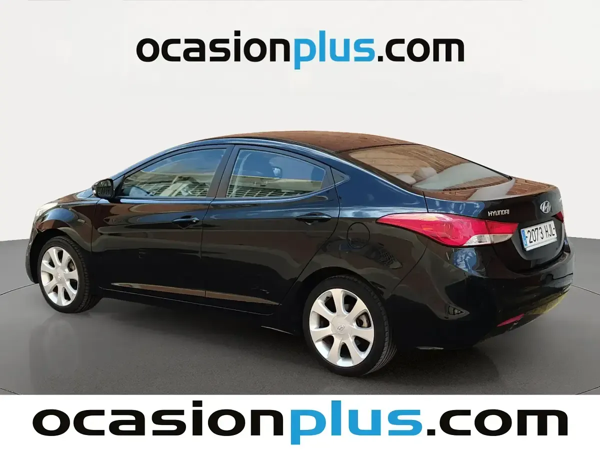 Usado Hyundai Elantra GLS 132 CV (97 kW) 2012 Negro Berlina