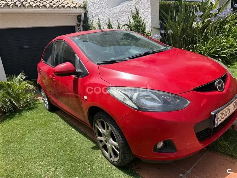 Usado Mazda 2 Active 75 CV (55 kW) 2008 Rojo Utilitario