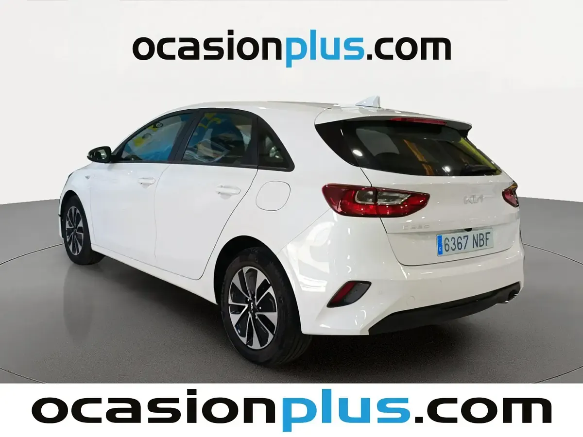 Usado Kia Ceed 101 CV (74 kW) 2025 Blanco Utilitario