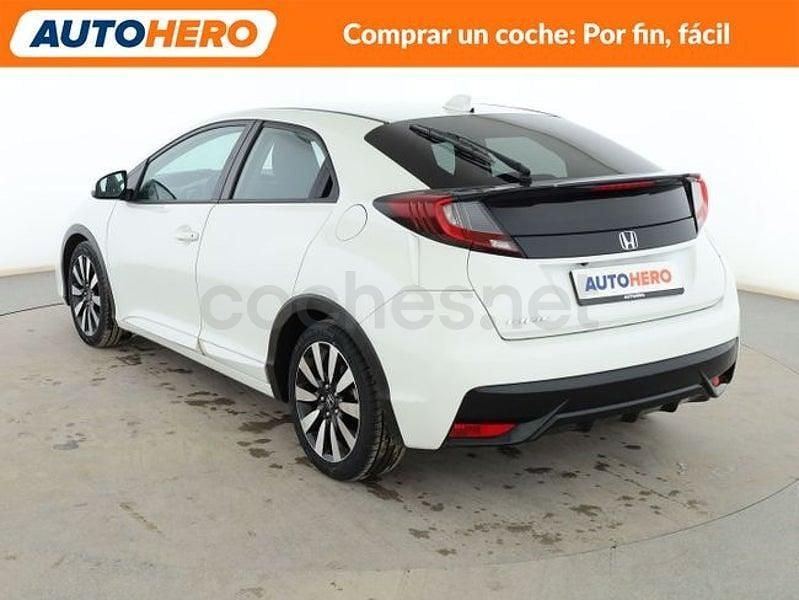 Usado Honda Civic Elegance 120 CV (88 kW) 2016 Blanco Berlina