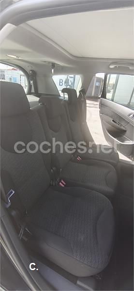 Usado Peugeot 308 SW Envy 112 CV (82 kW) 2011 Negro Familiar