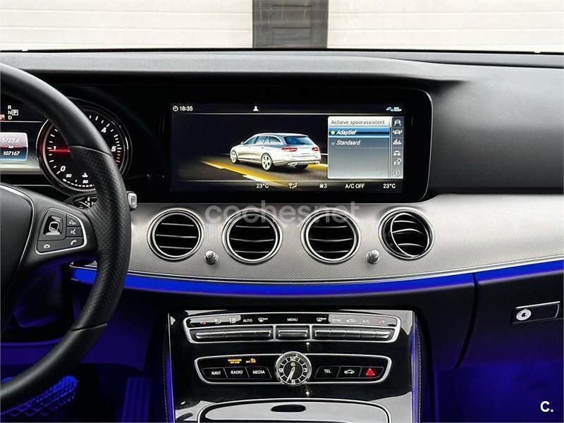 Usado Mercedes E220 194 CV (142 kW) 2018 Gris / plata Familiar