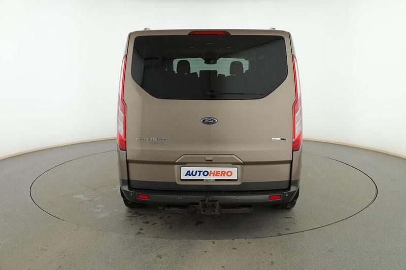 Usado Ford Tourneo Active 185 CV (136 kW) 2022 Gris Monovolumen