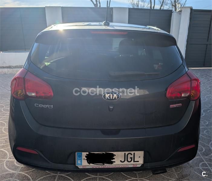 Usado Kia Ceed GT 128 CV (94 kW) 2015 Negro Berlina