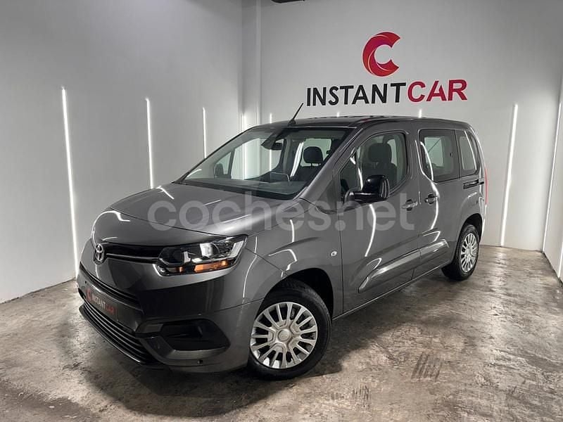 Usado Toyota Proace Verso Advance 120 CV (88 kW) 2022 Gris / plata Familiar