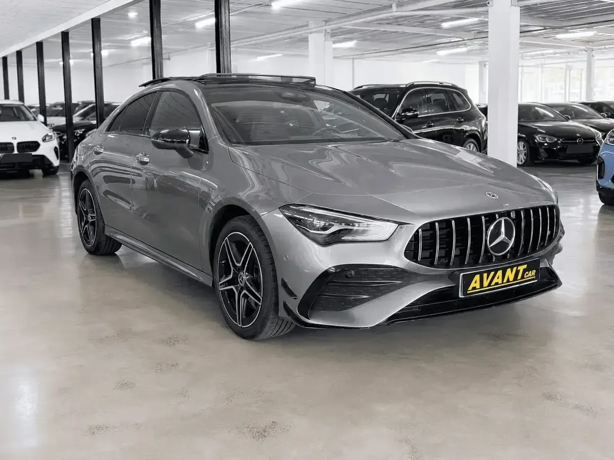 Usado Mercedes CLA250e 218 CV (160 kW) 2024 Gris / plata Coupe