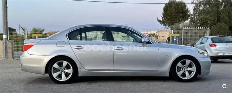Usado BMW 525 197 CV (144 kW) 2009 Gris / plata Berlina