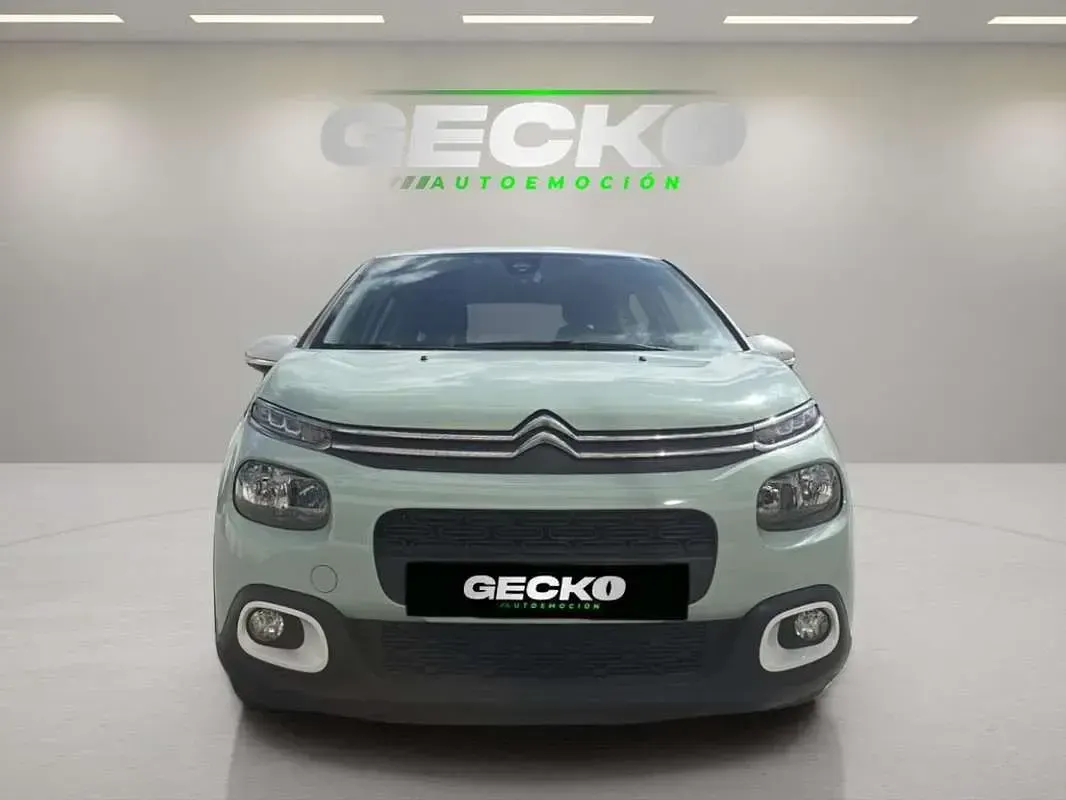 Usado Citroën C3 Feel 82 CV (60 kW) 2019 Verde Utilitario