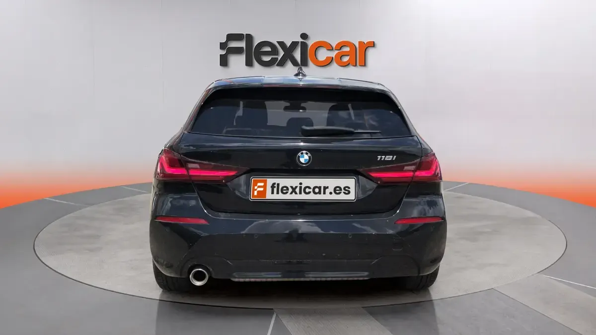 Usado BMW 118 140 CV (102 kW) 2021 Negro Utilitario