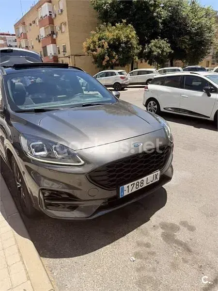 Usado Ford Kuga ST-Line X 150 CV (110 kW) 2020 Gris / plata SUV