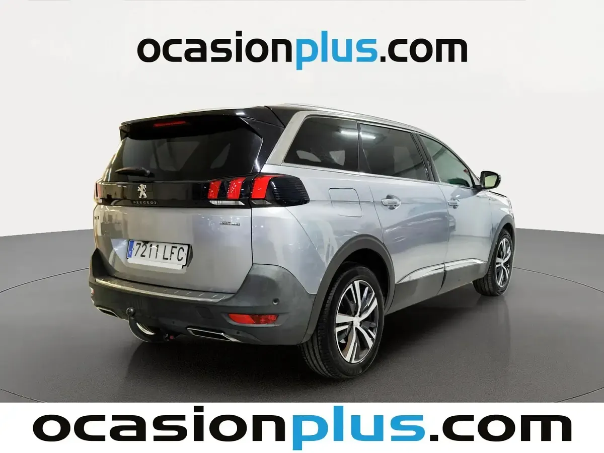 Usado Peugeot 5008 GT-line 181 CV (133 kW) 2020 Gris SUV
