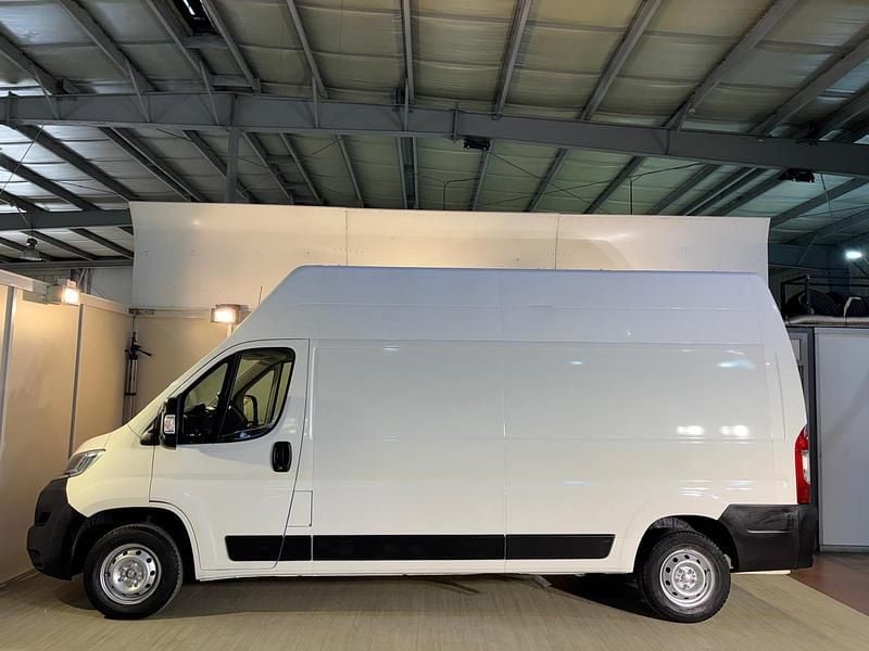 Usado Citroën Jumper 129 CV (94 kW) 2019 Blanco Monovolumen