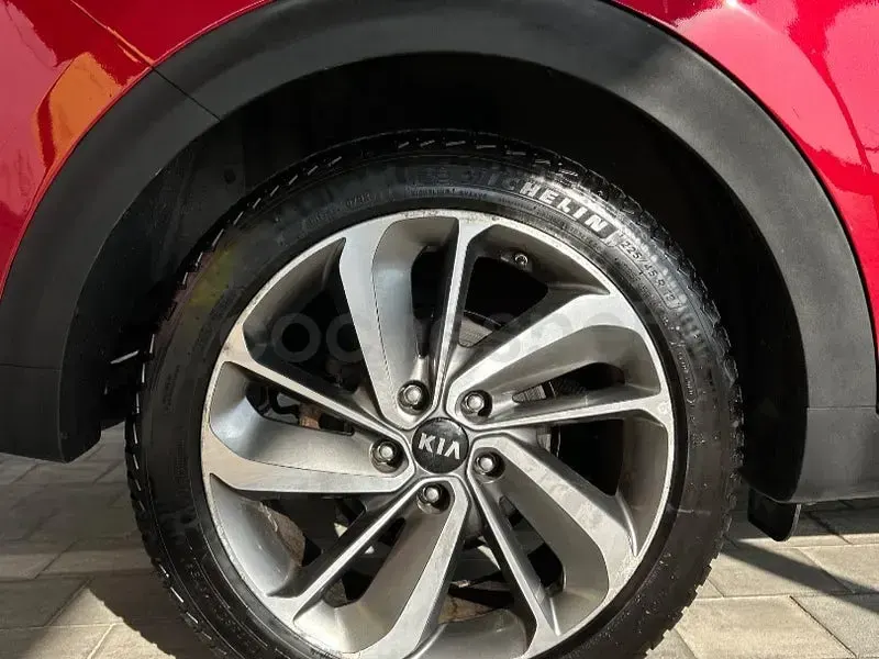 Usado Kia Niro 141 CV (103 kW) 2017 Granate SUV