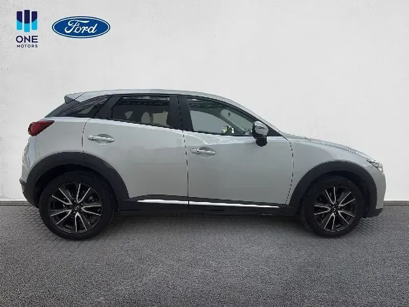 Usado Mazda CX-3 Luxury 120 CV (88 kW) 2016 Gris / plata SUV