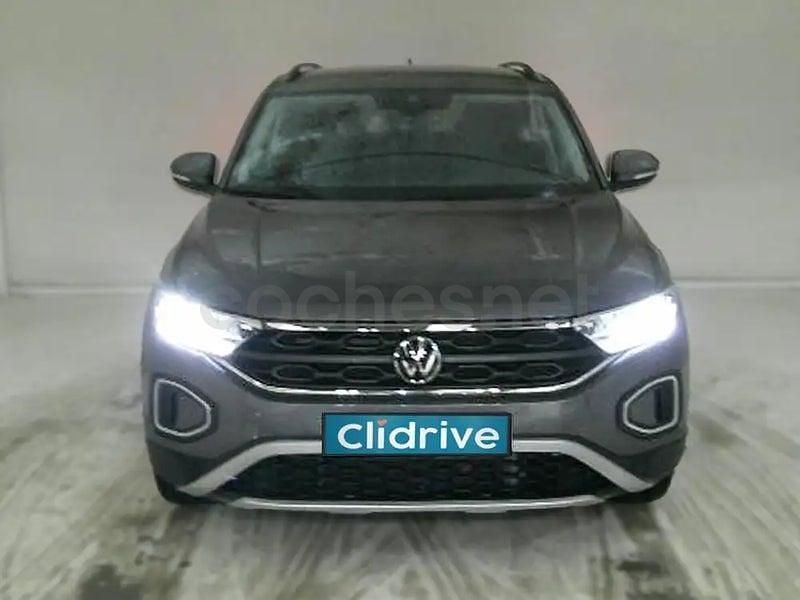 Usado VW T-Roc Life 115 CV (84 kW) 2022 Gris / plata SUV