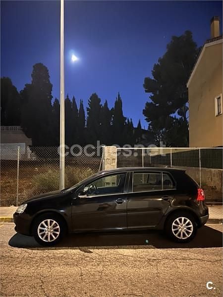 Negro Usado 2007 VW Golf V Highline Berlina | 4200 € (Precio justo) - Imagen 1/4