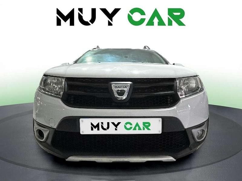 Usado Dacia Sandero Stepway 90 CV (66 kW) 2016 Blanco Utilitario