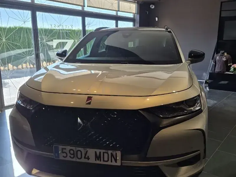 Usado DS Automobiles DS7 Crossback 130 CV (95 kW) 2023 Beige SUV