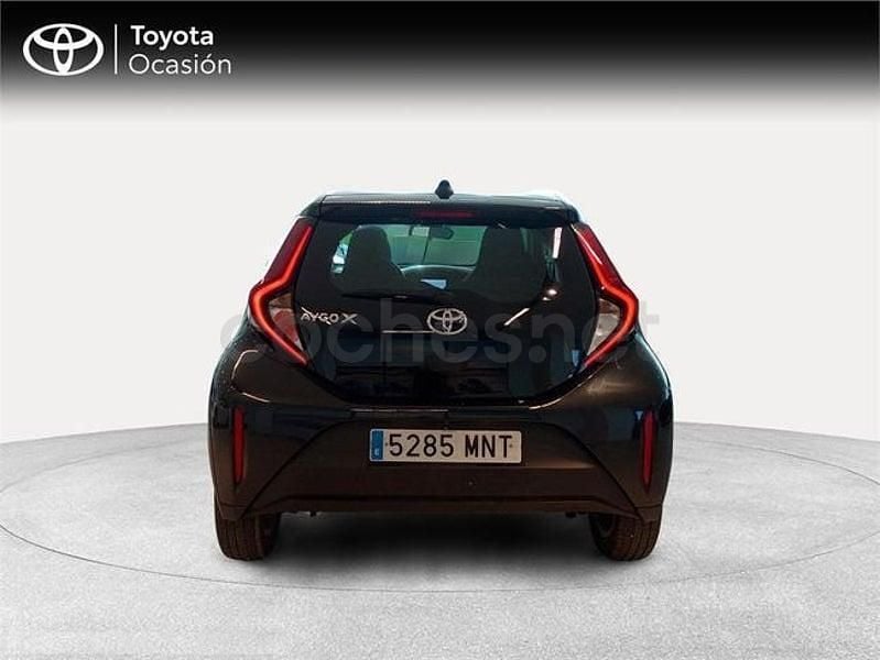 Usado Toyota Aygo X Play 72 CV (52 kW) 2024 Negro SUV
