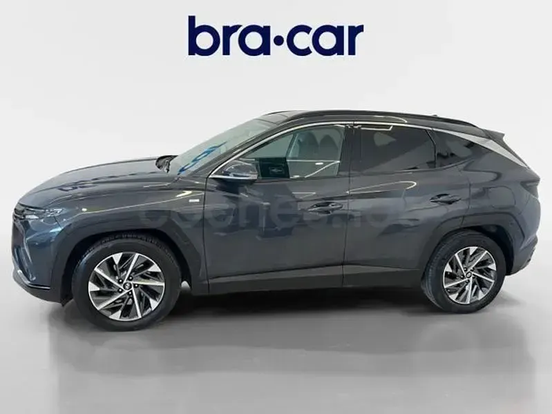 Usado Hyundai Tucson 136 CV (100 kW) 2022 Gris / plata SUV