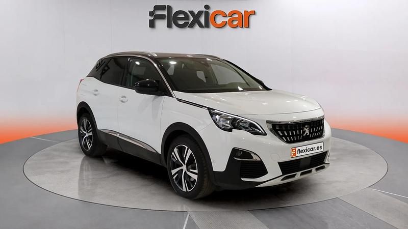 Usado Peugeot 3008 Allure 120 CV (88 kW) 2017 Blanco Monovolumen