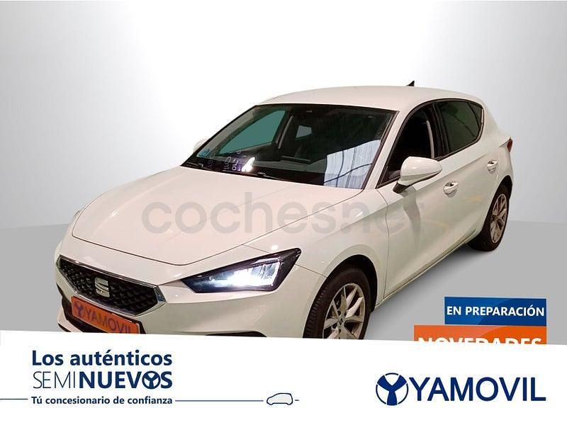 Usado Seat Leon Style 110 CV (80 kW) 2021 Blanco Berlina