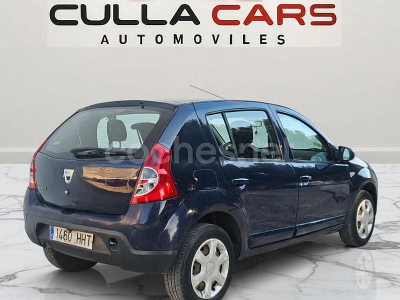 Usado Dacia Sandero Base 75 CV (55 kW) 2011 Azul Utilitario