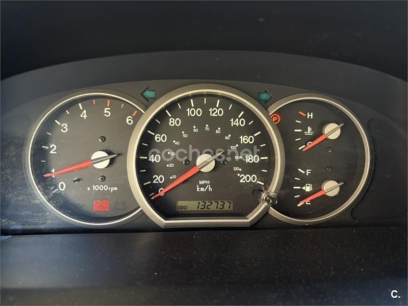 Usado Kia Carnival EX 144 CV (105 kW) 2005 Negro Monovolumen