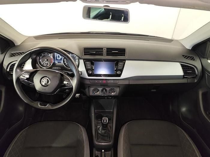 Usado Skoda Fabia Ambition 95 CV (69 kW) 2021 Blanco