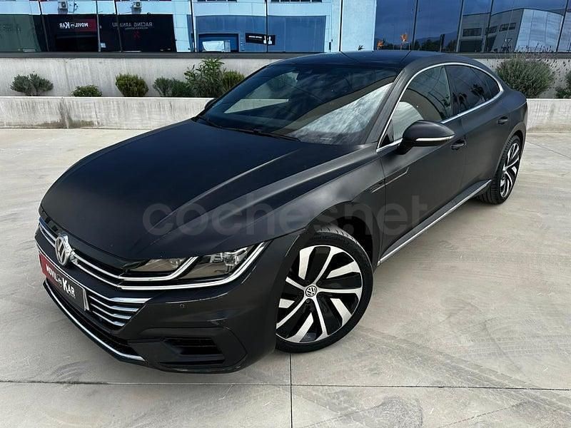 Usado VW Arteon R-line 150 HP (110 kW) 2019 Cinzento Citadino