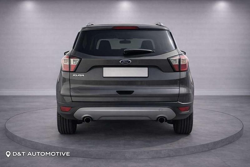 Usado Ford Kuga Business Edition 120 CV (88 kW) 2017 Gris / plata SUV