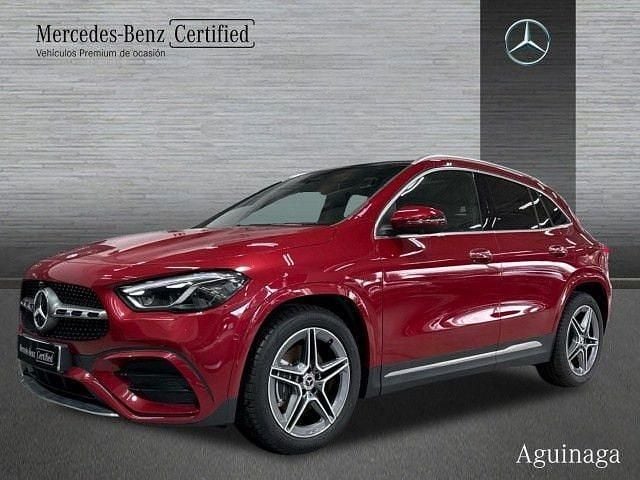 Usado Mercedes GLA200 AMG line 150 CV (110 kW) 2024 Manufaktur rojo patagonia SUV