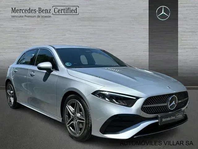 Usado Mercedes A180 136 CV (100 kW) 2026 Plata hightech