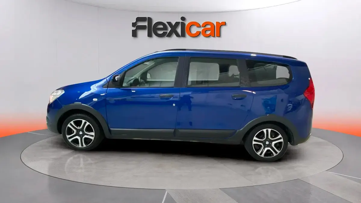 Usado Dacia Lodgy Comfort 131 CV (96 kW) 2020 Azul Monovolumen