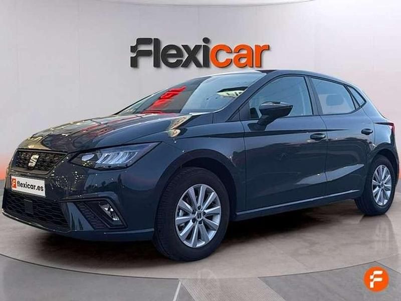 Usado Seat Ibiza Reference 80 CV (58 kW) 2025 Gris Utilitario