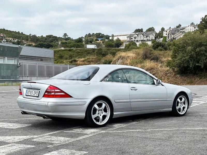 Usado Mercedes CL500 306 CV (225 kW) 2000 Gris / plata Coupe
