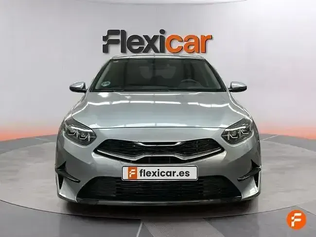 Usado Kia Ceed 120 CV (88 kW) 2021 Gris Utilitario