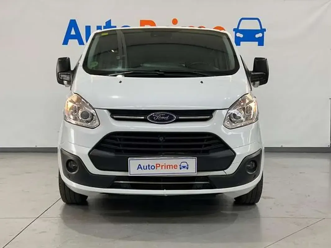 Usado Ford Transit Custom Trend 131 CV (96 kW) 2018 Blanco Familiar