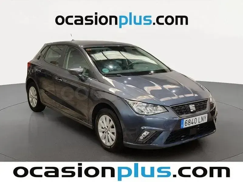 Usado Seat Ibiza Style 110 CV (80 kW) 2021 Gris / plata Utilitario