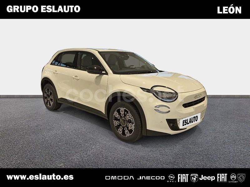 Nuevo Fiat 600 Icon 110 CV (80 kW) 2025 Blanco SUV