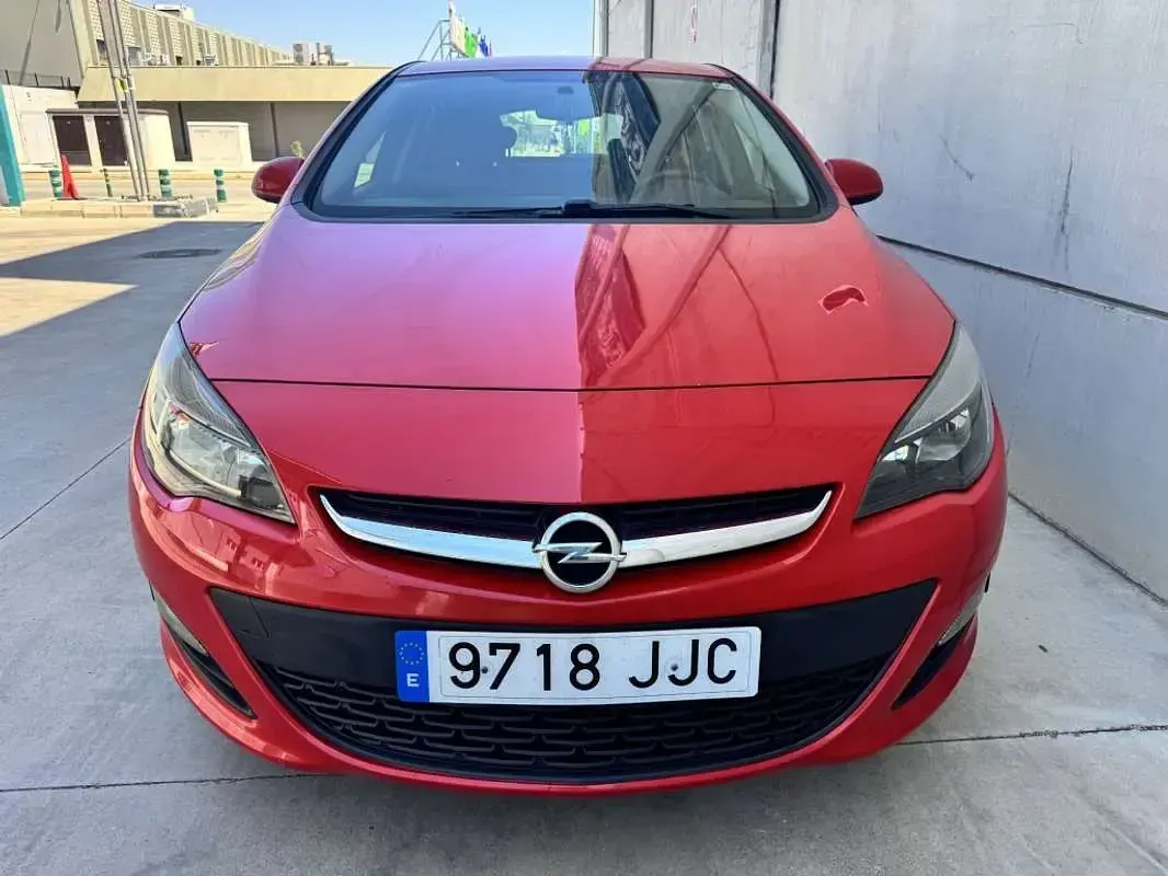 Usado Opel Astra Excellence 140 CV (102 kW) 2015 Utilitario