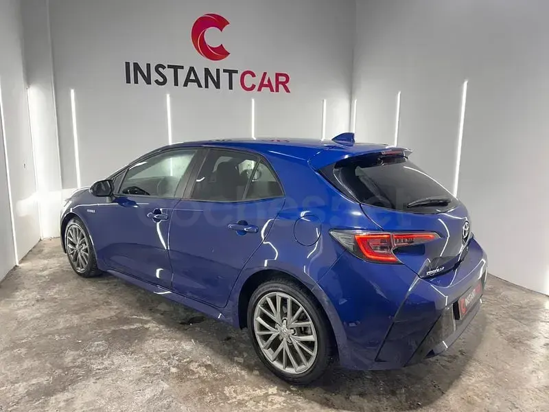 Usado Toyota Corolla Business Edition 122 CV (89 kW) 2019 Azul Berlina
