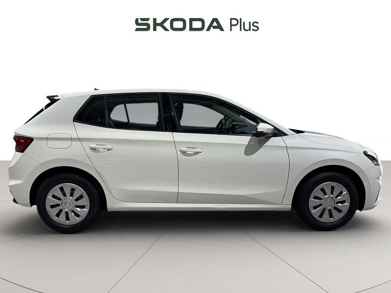 Usado Skoda Fabia Active 80 CV (58 kW) 2023 Blanco Utilitario