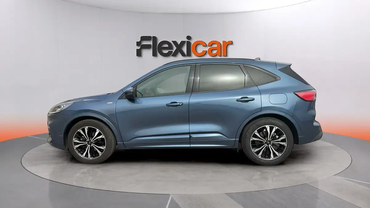 Usado Ford Kuga ST-Line X 150 CV (110 kW) 2022 Gris SUV